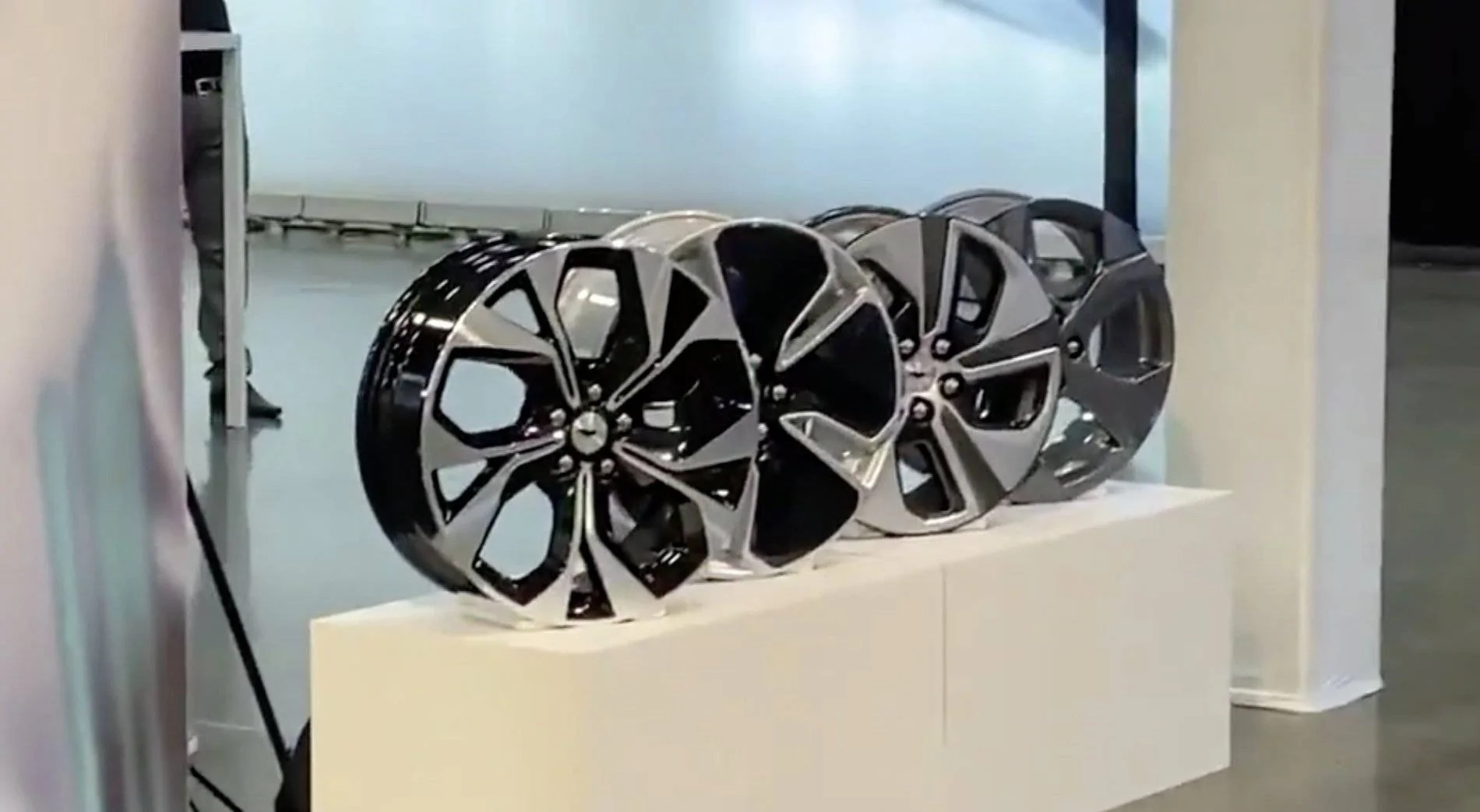 Ford Mustang Mach-E Mach-E Factory Wheels - First Look Mustang Mach-E Wheels Options