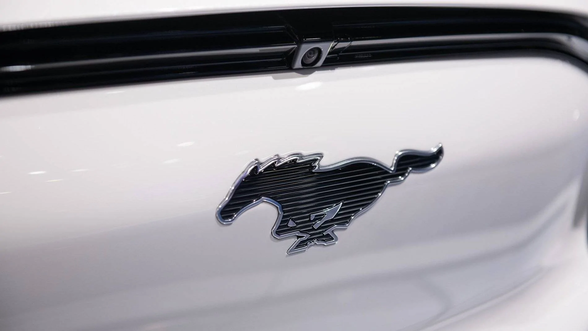 Ford Mustang Mach-E STAR WHITE METALLIC Mach-E Photos mache26