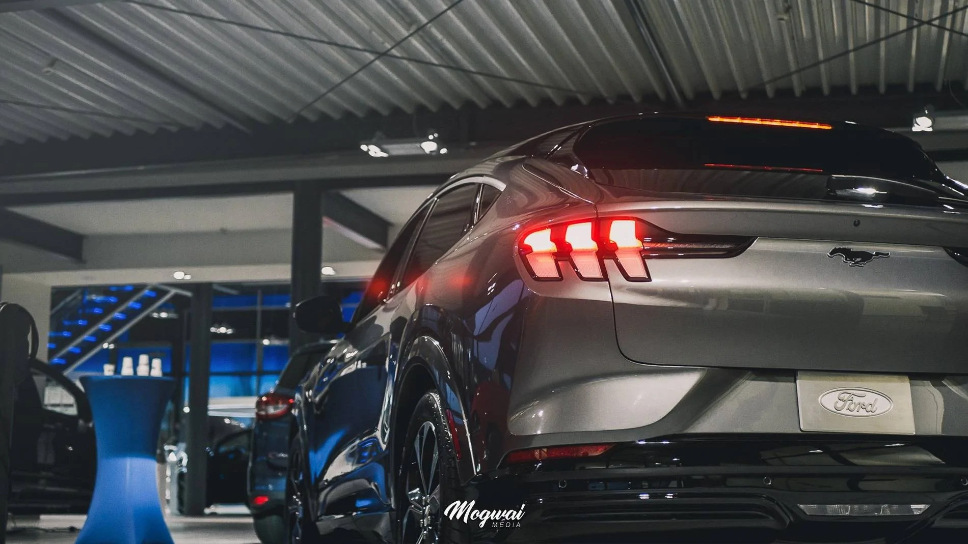 Ford Mustang Mach-E CARBONIZED GRAY Mach-E Club ford-mustang-mach-e-europe-38-jpg