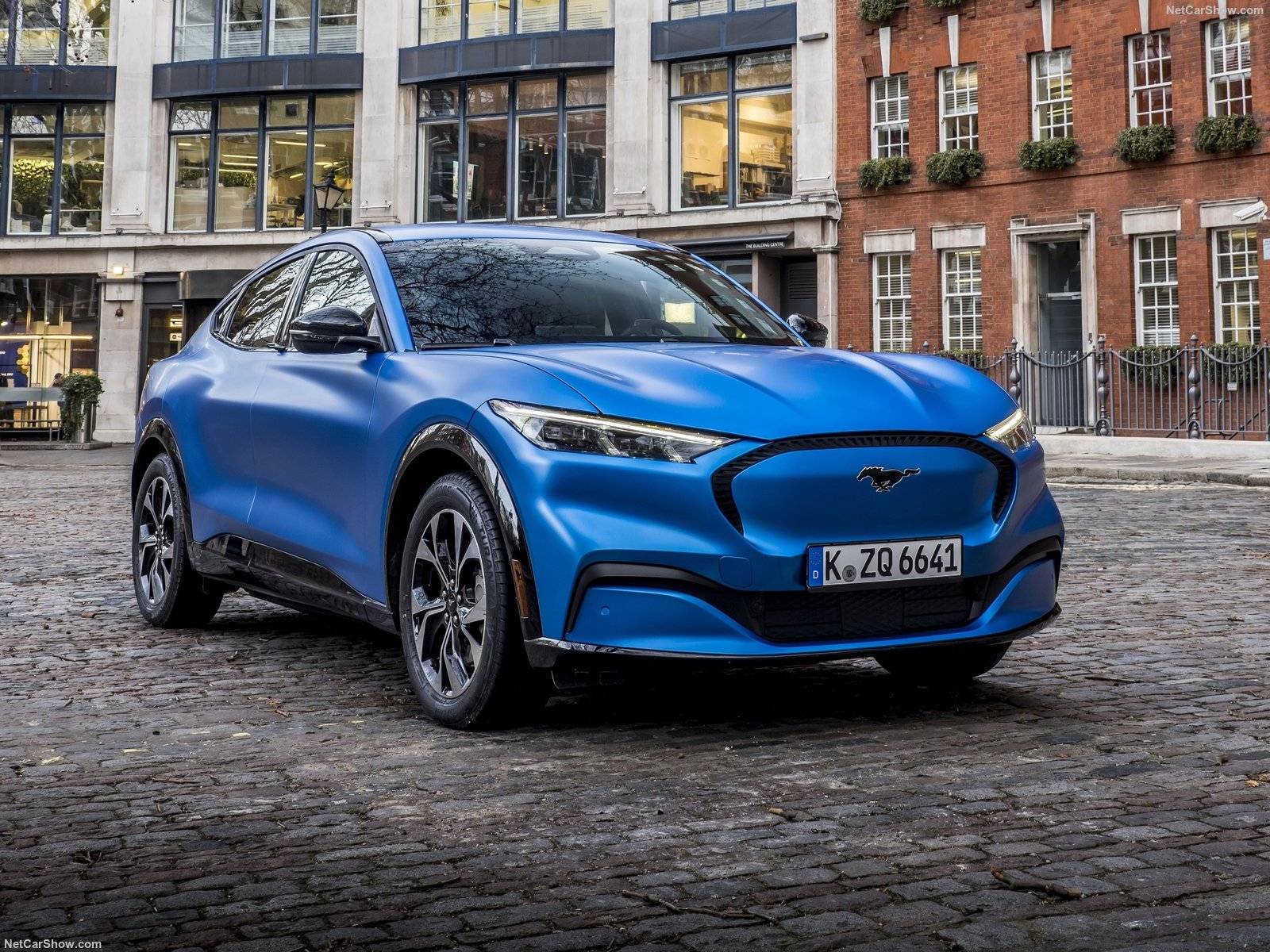 Ford Mustang Mach-E Mach-E Makes UK Debut in Stunning Satin Blue Frozen-Satin-Blue-Mach-E-1