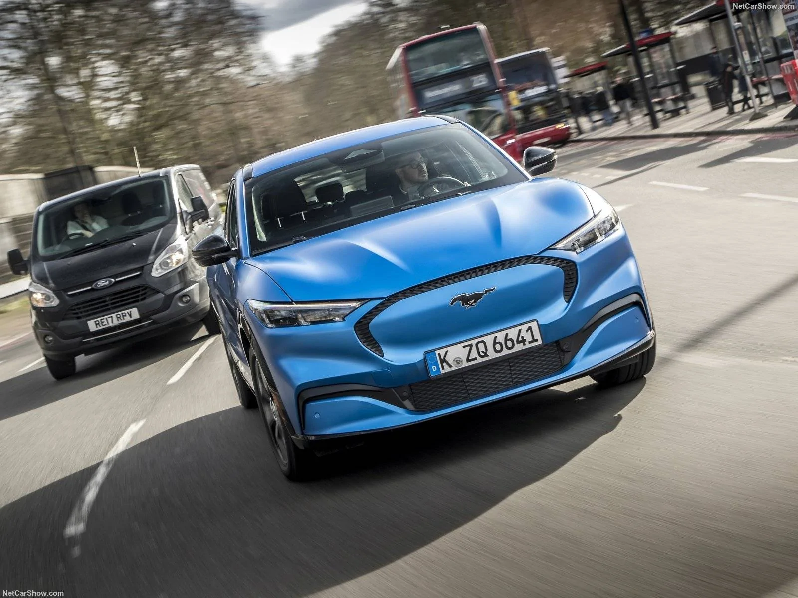 Ford Mustang Mach-E Mach-E Makes UK Debut in Stunning Satin Blue Frozen-Satin-Blue-Mach-E-11