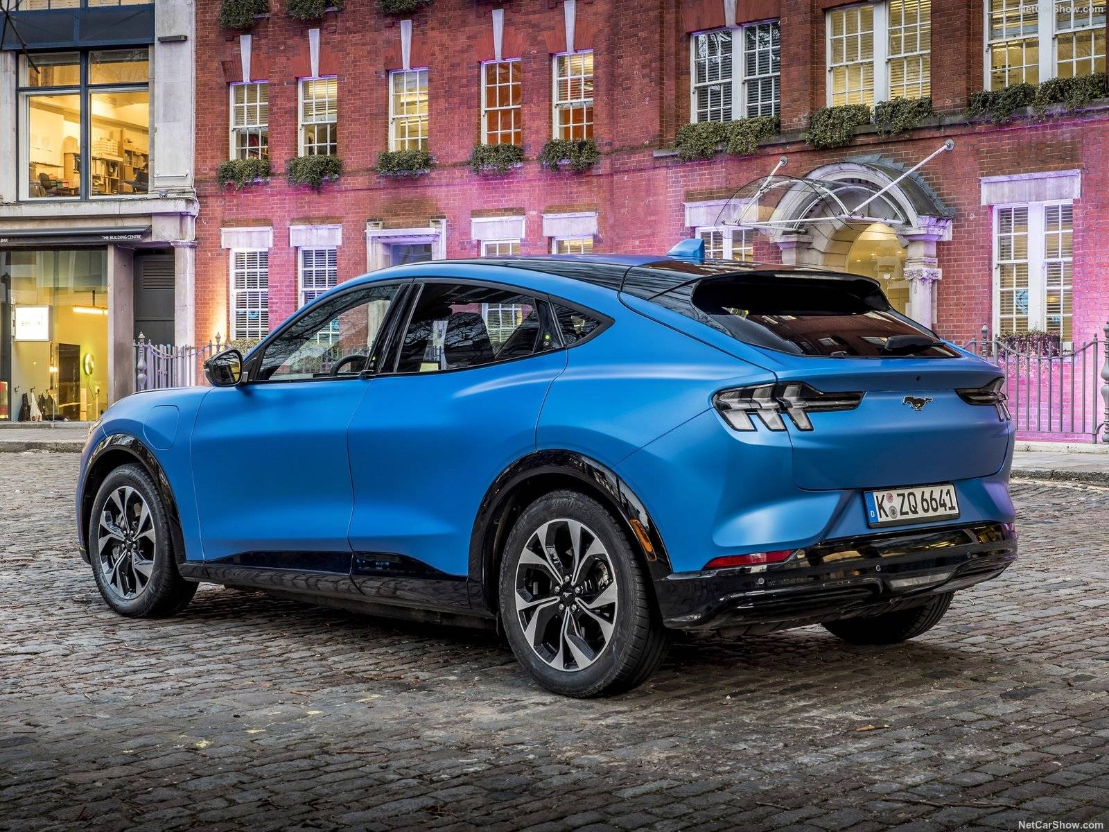 Ford Mustang Mach-E Mach-E Makes UK Debut in Stunning Satin Blue Frozen-Satin-Blue-Mach-E-14