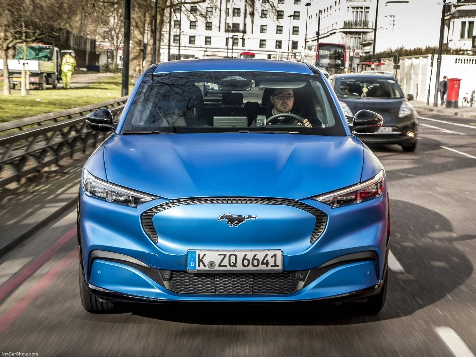 Ford Mustang Mach-E Mach-E Makes UK Debut in Stunning Satin Blue Frozen-Satin-Blue-Mach-E-15