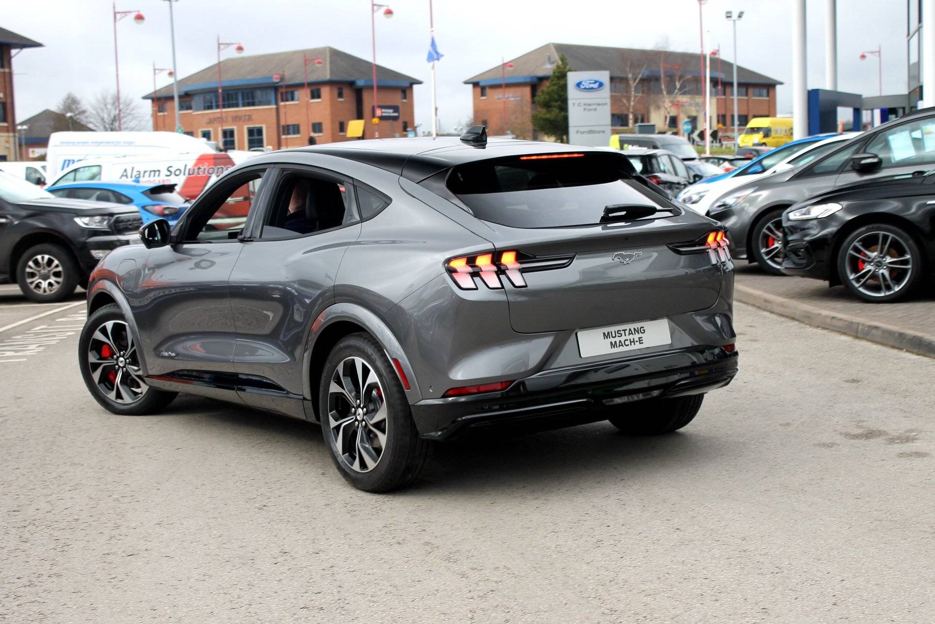Ford Mustang Mach-E CARBONIZED GRAY Mach-E Club Carbonized Grey Mach-E Mustang 2