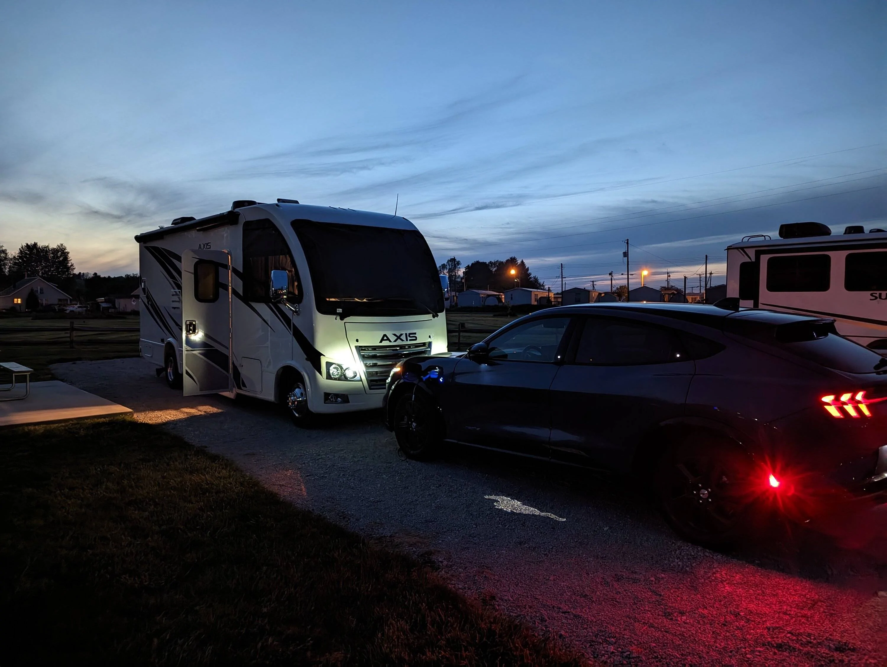 Ford Mustang Mach-E Mach-e Camping PXL_20230506_010013648.NIGHT