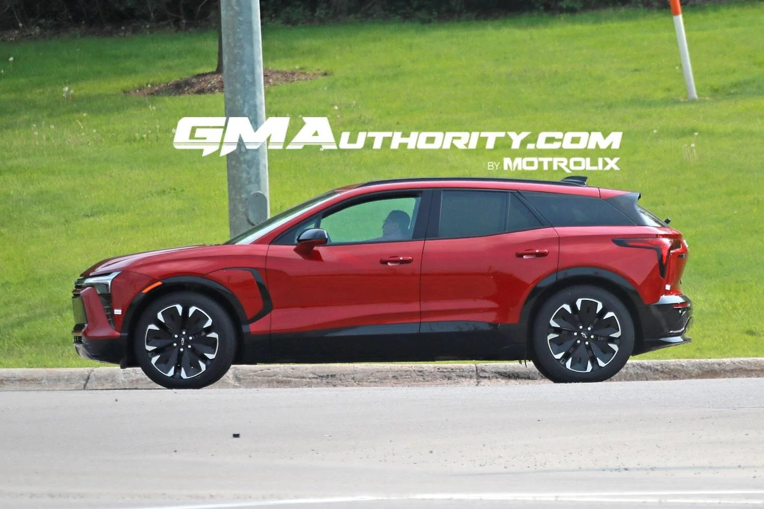 Ford Mustang Mach-E MME vs Chevy Blazer EV 2024-Chevrolet-Blazer-EV-RS-Radiant-