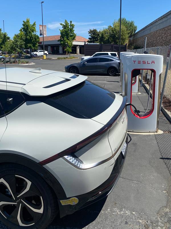 tesla1.jpg