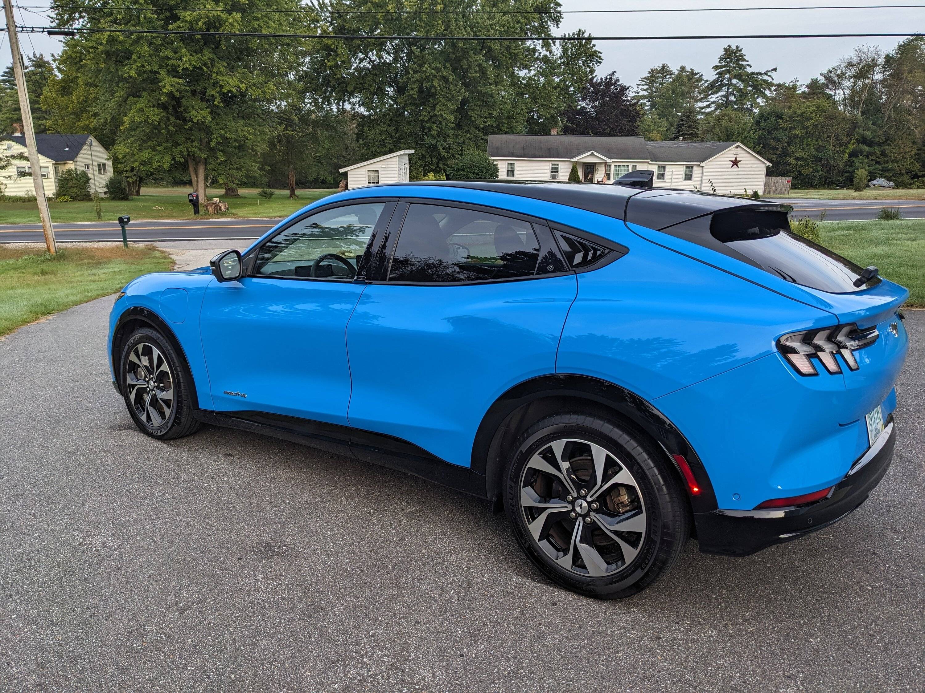 Ford Mustang Mach-E GRABBER BLUE Mach-E Photos PXL_20230923_114711670