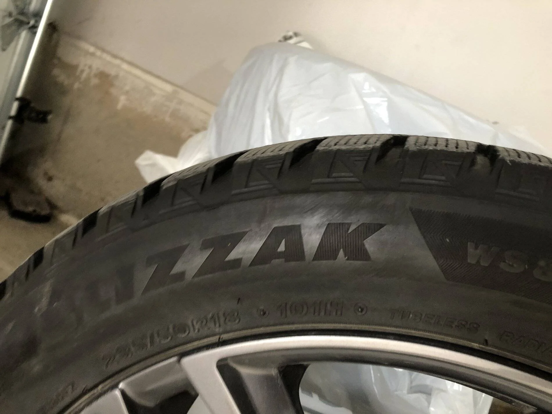 Ford Mustang Mach-E Winter tires 5B655C3A-19FC-43CF-B49C-667778E4010D