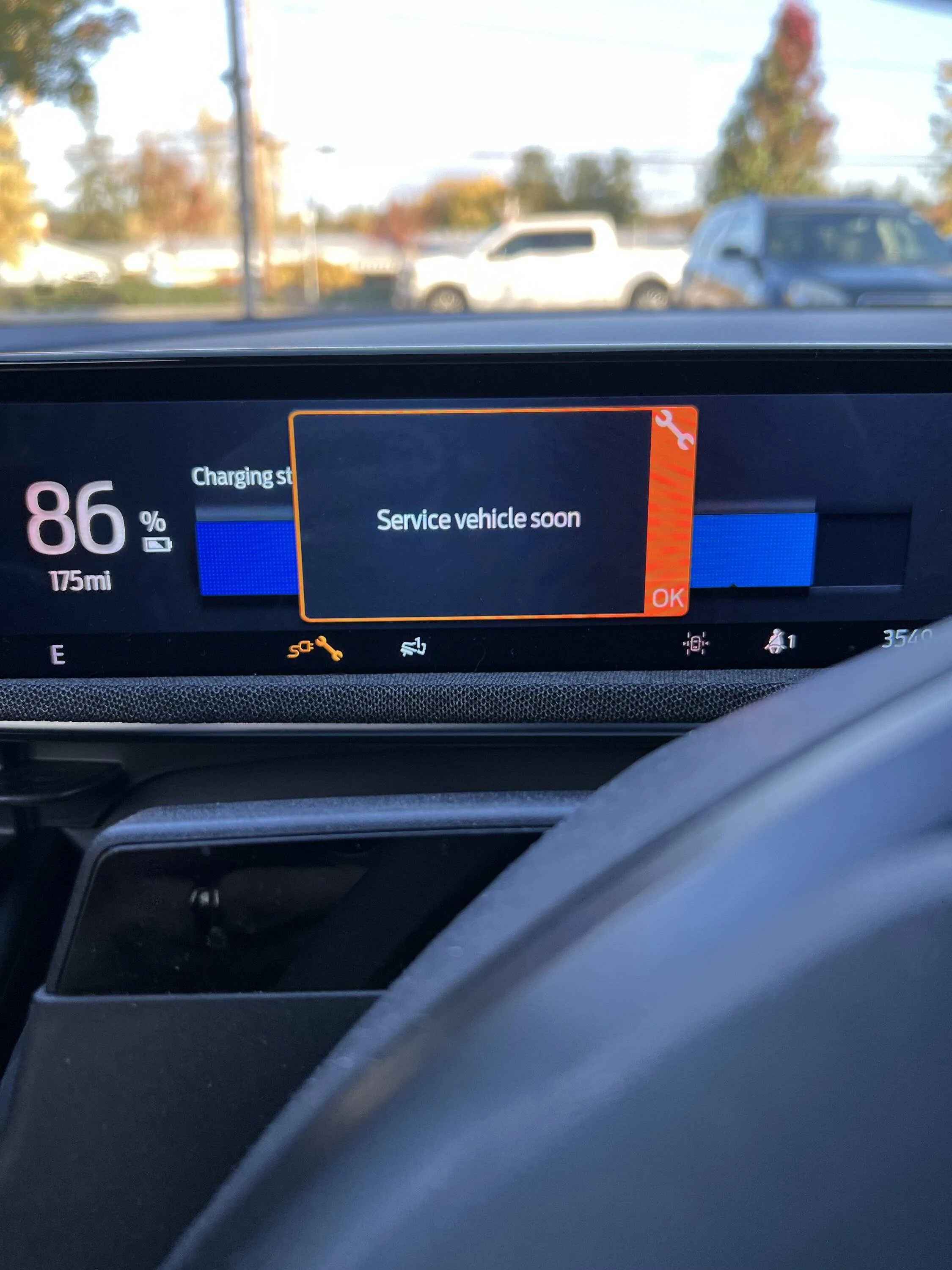 Ford Mustang Mach-E Is vehicle plugged in message. 72117913000__924CDBB8-3781-4F7B-9012-2BB112B884E1