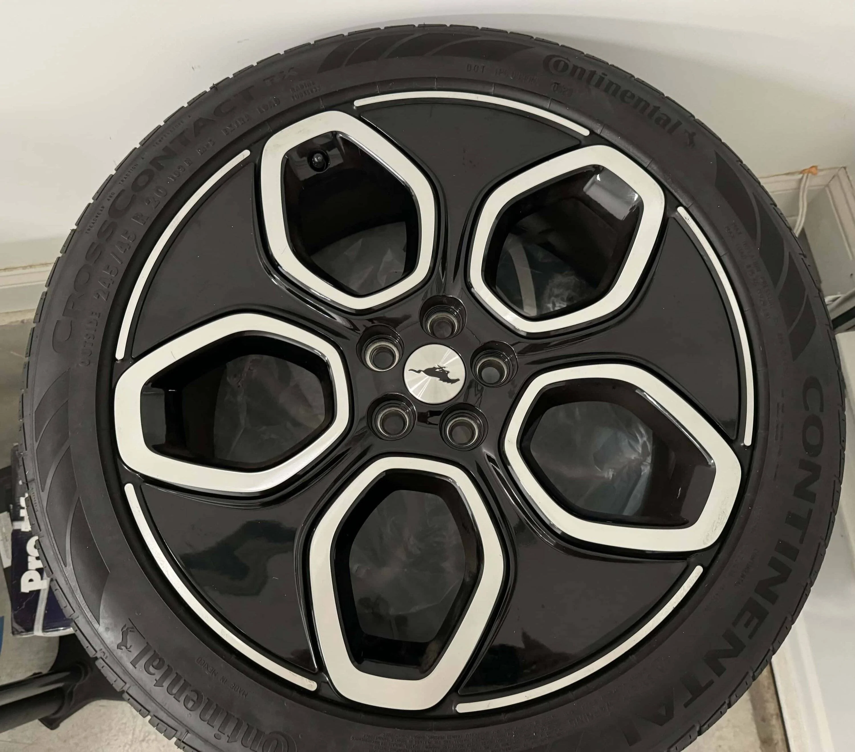 Ford Mustang Mach-E 2023 Mach-E GT Wheels/Tires FullSizeRender(1)-compressed
