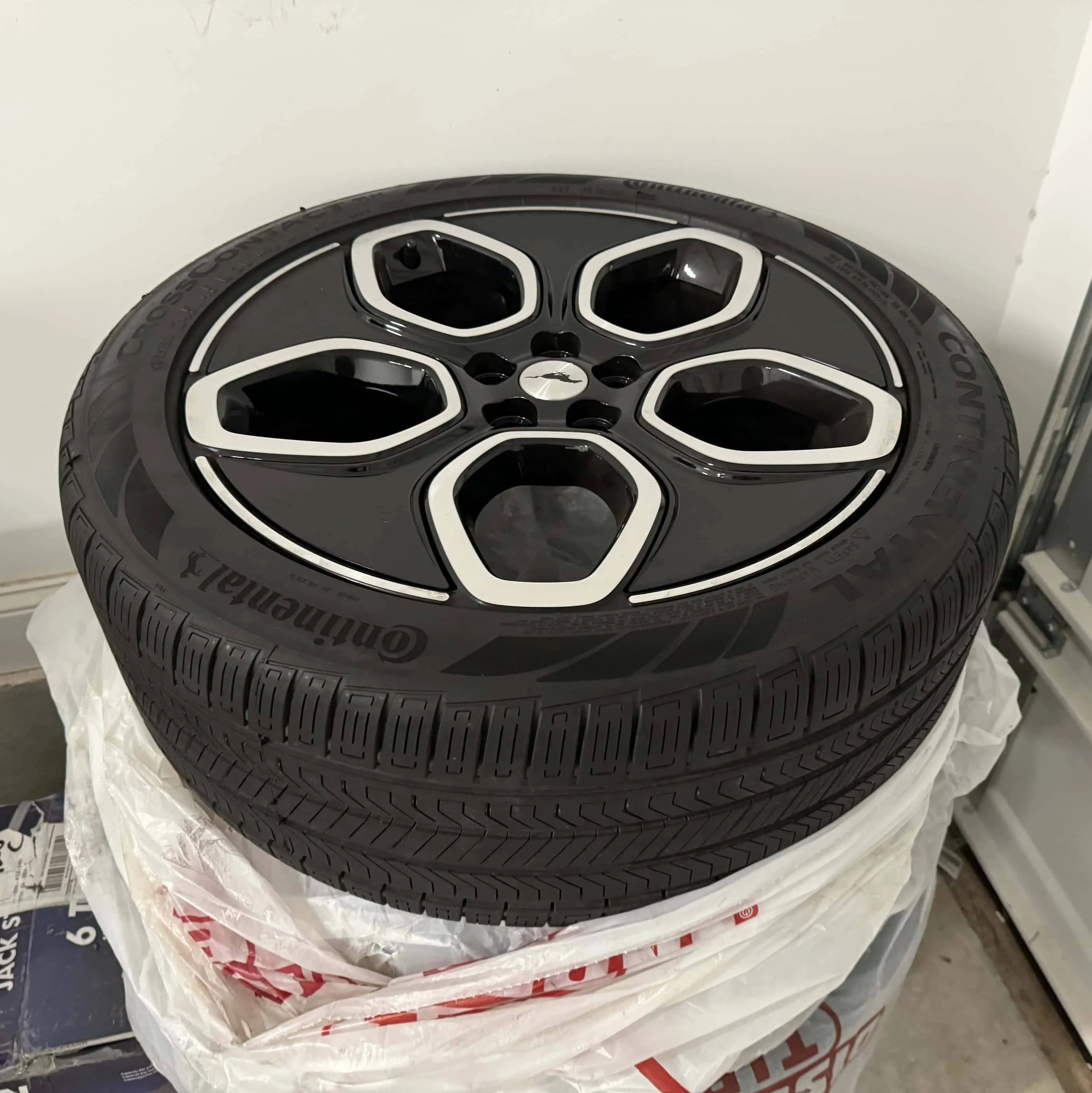 Ford Mustang Mach-E 2023 Mach-E GT Wheels/Tires FullSizeRender-compressed