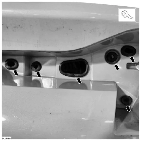 Ford Mustang Mach-E TSB 23-2360 - Water Leak Into Liftgate imagen2