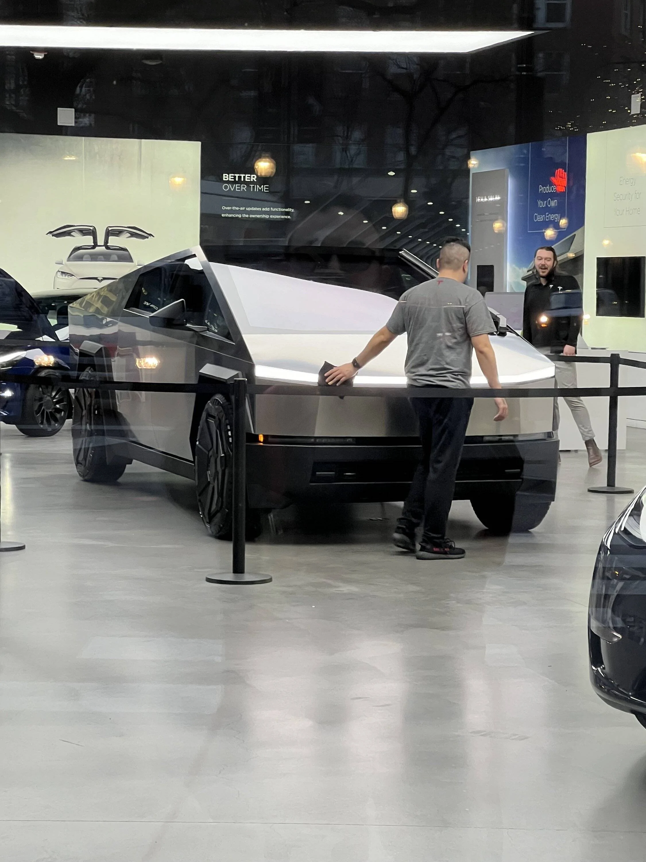 Ford Mustang Mach-E Cybertruck at Tesla Stores IMG_2654
