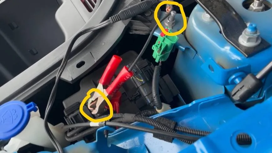 Ford Mustang Mach-E Connecting Trickle Charger inkedmach-e-12v-battery-trickle-charge_li-jpg