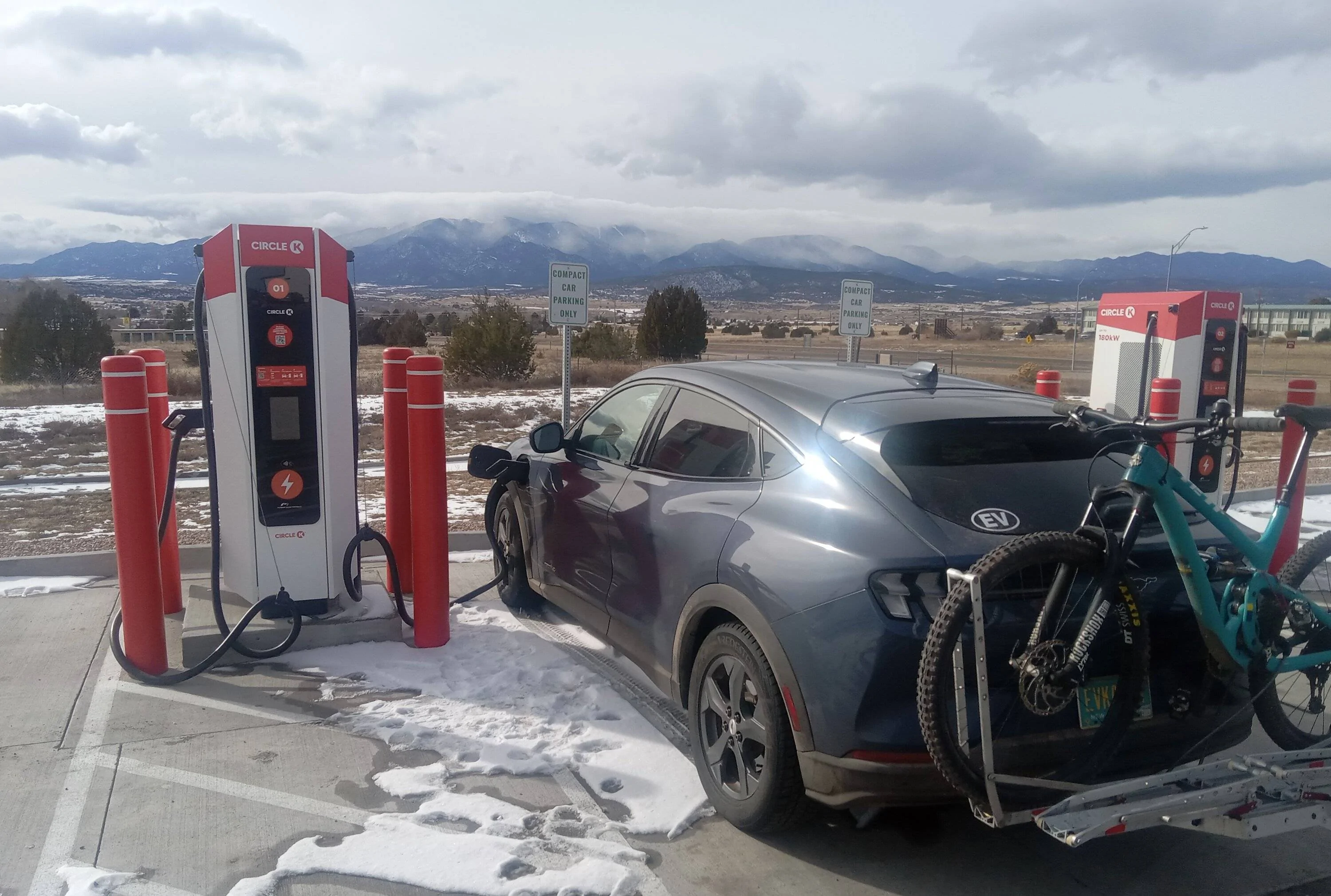 20240107_12 charging - circle K.jpg
