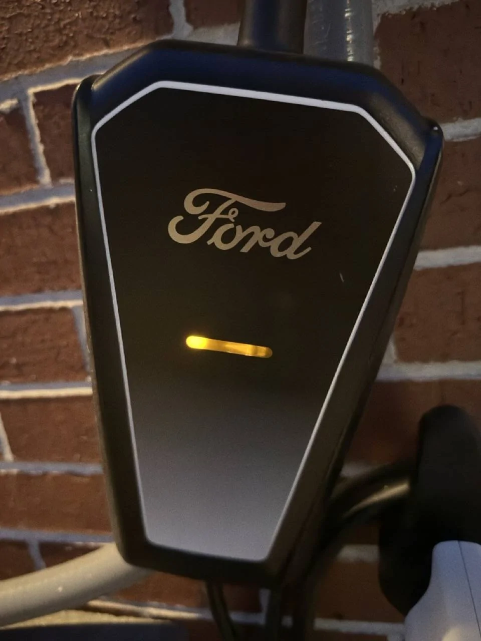 Ford Mustang Mach-E Partial amber light - mobile charger - what does it mean? IMG_4818 Larg