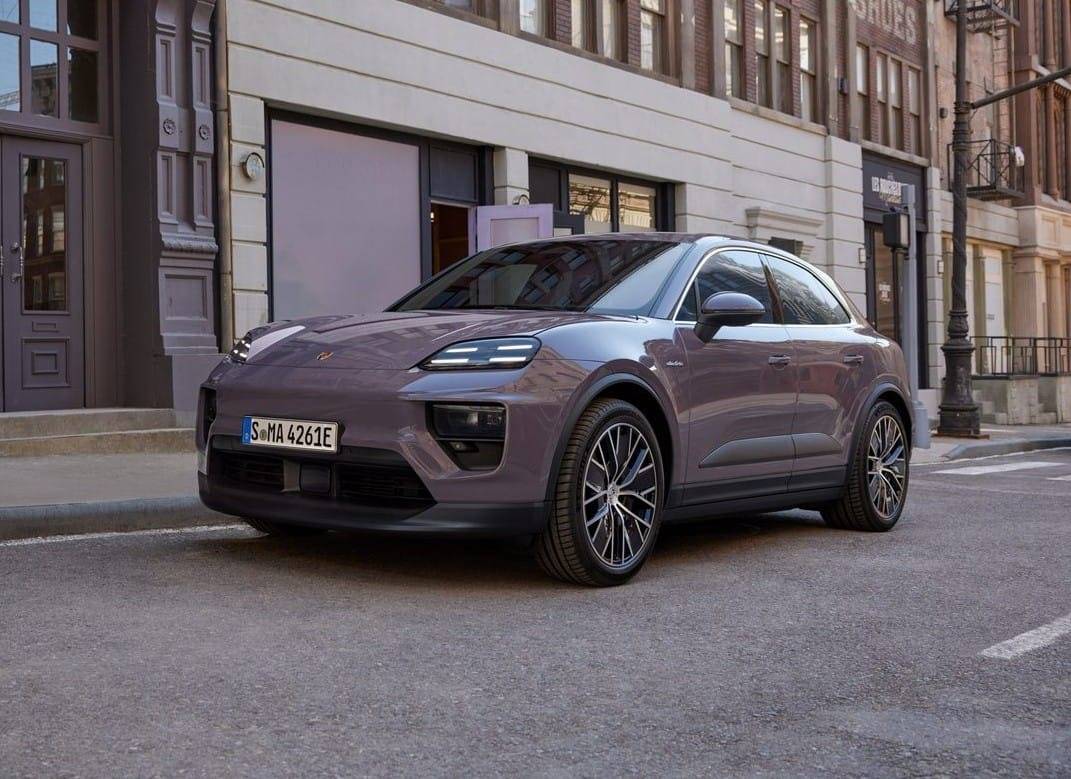 Ford Mustang Mach-E Mach-E vs. 2024 Porsche Macan EV - design, specs, price GEoaTNnXwAIfjbL