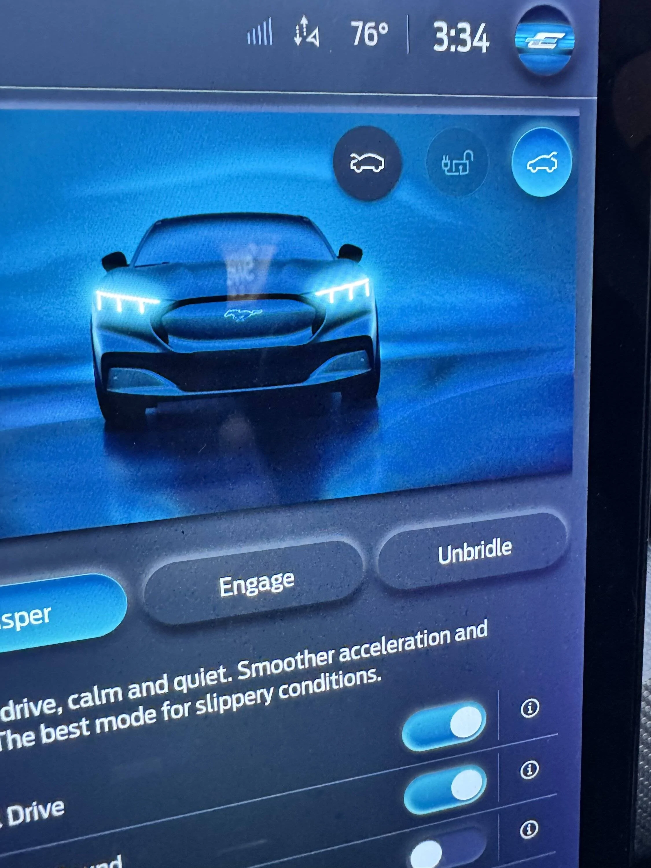 Ford Mustang Mach-E “Fantastic Frunk News” in Power-Up 6.7.0 -- still no button after update IMG_6235