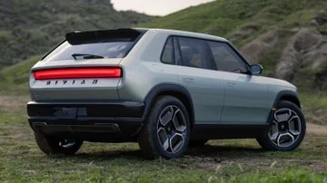 Ford Mustang Mach-E Rivian R2 Reveal w/ R3 and R3X Surprises! $45K, 0-60 >3 seconds, 300+ miles range, NACS port, 4695 batteries IMG_7962