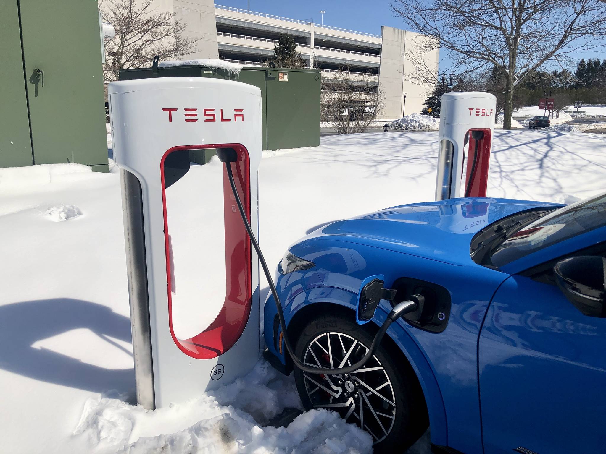 Ford Mustang Mach-E Plug & Charge works with Tesla Magic Dock Locations i-NtTZNG3-X4