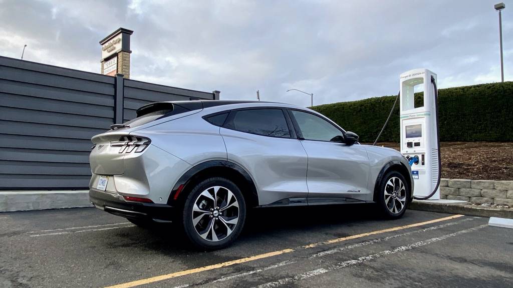 Ford Mustang Mach-E 2021 Mustang Mach-E: How fast does the Ford EV charge up on road trips? e-at-electrify-america-dc-fast-charger_100777008_l