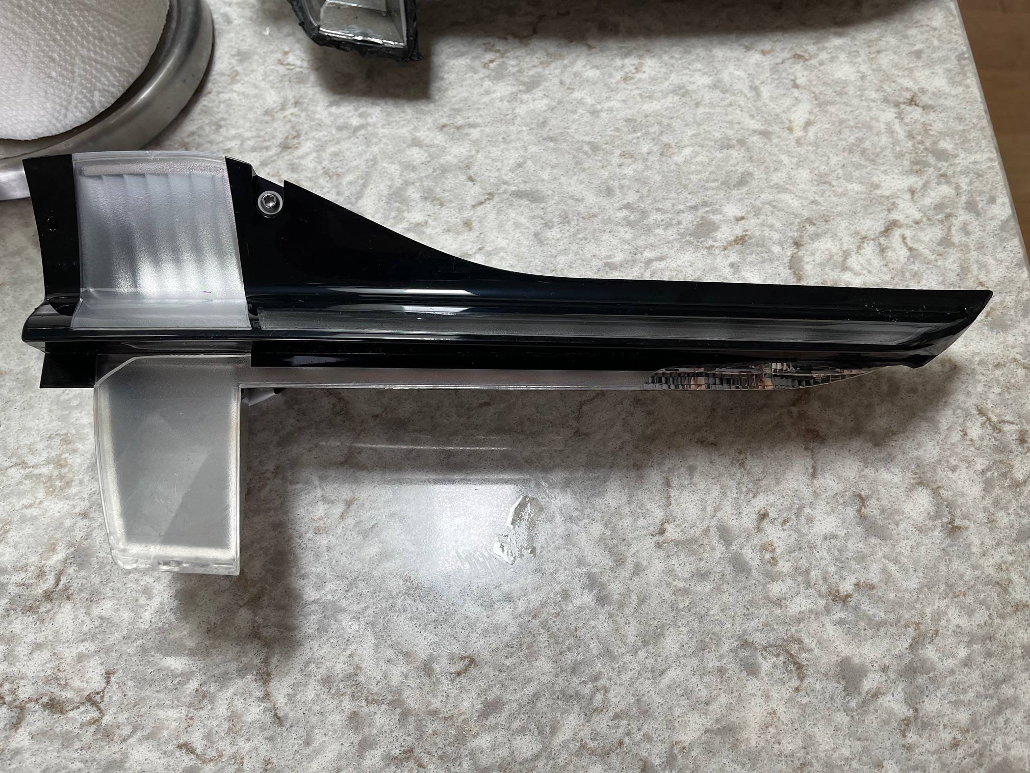 Ford Mustang Mach-E Instructions to remove & disassemble the inner taillights? Lens-F