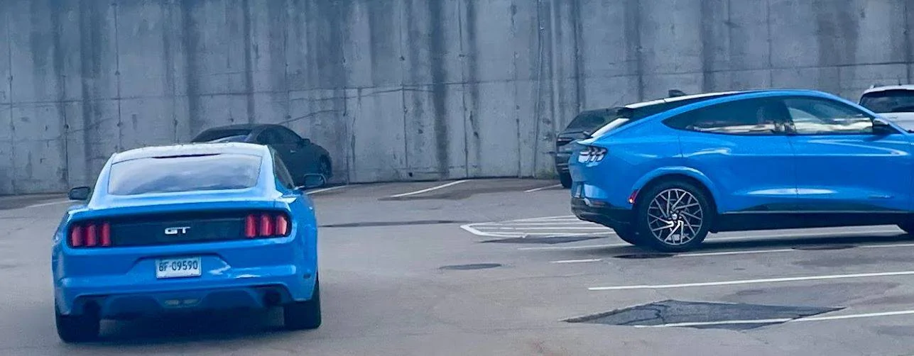 Ford Mustang Mach-E GRABBER BLUE Mach-E Photos Mache4