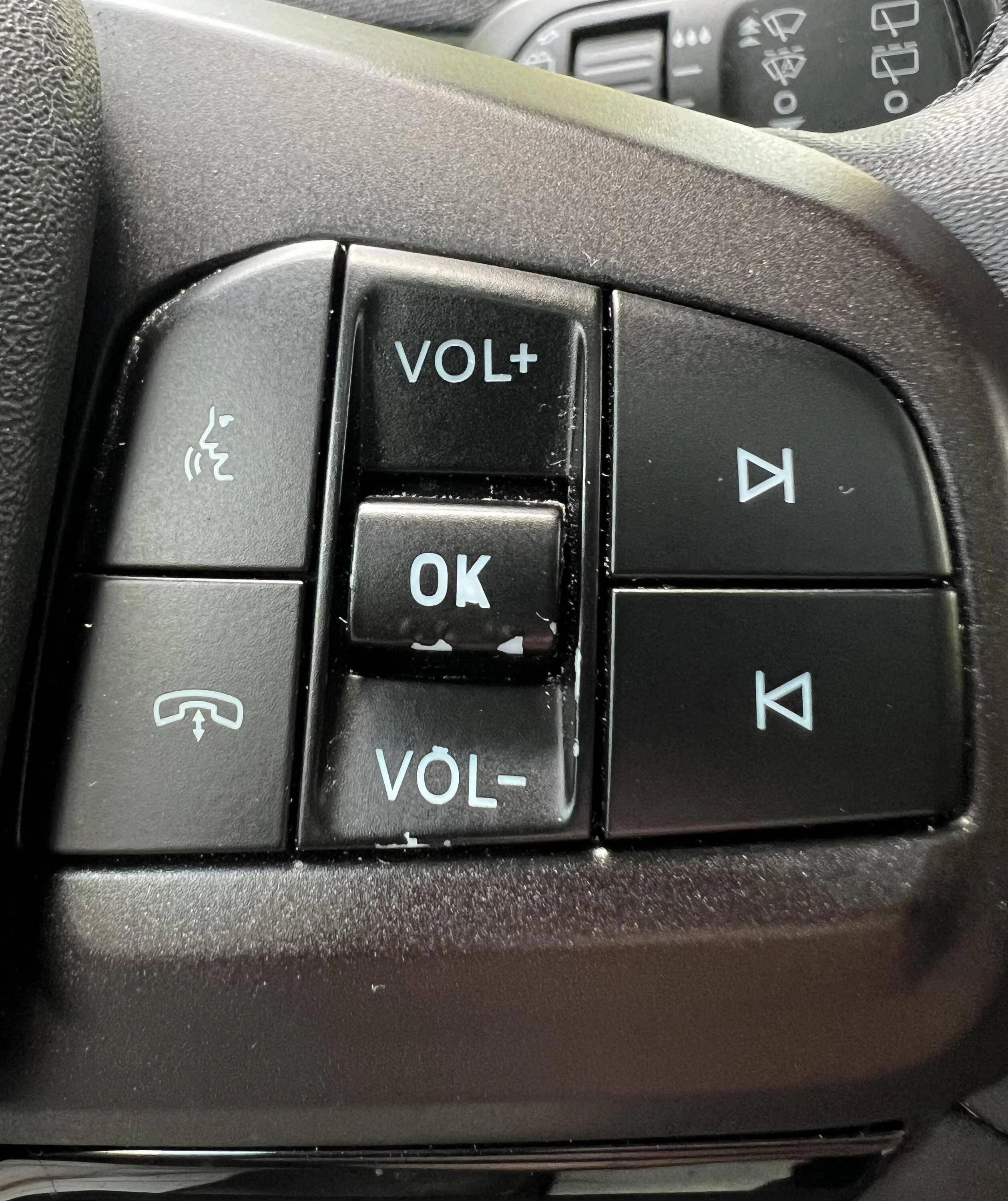 Ford Mustang Mach-E Steering Wheel Controls/Buttons - worn and peeling, options? kurb4Us