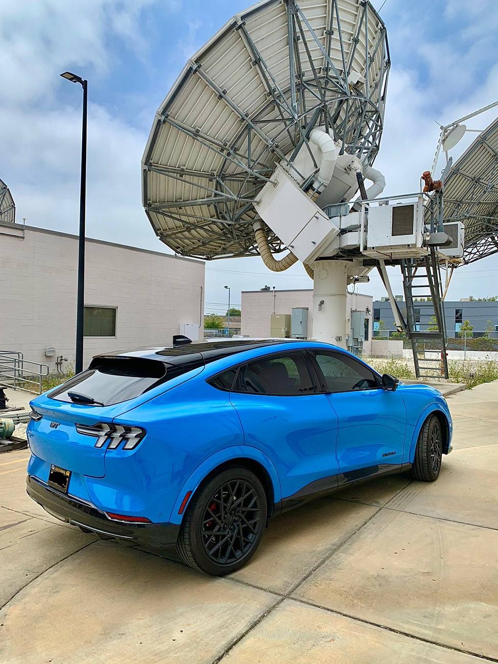 Ford Mustang Mach-E GRABBER BLUE Mach-E Photos C31D1B41-7E32-465F-B74C-F61161CE78A0