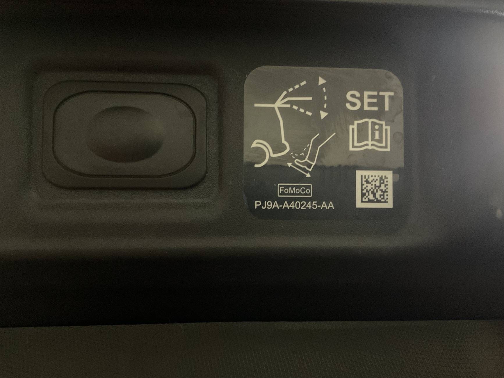 Ford Mustang Mach-E What does this pictogram on my liftgate actually mean? IMG_0025