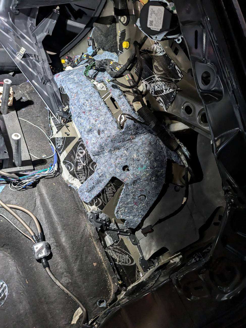 Ford Mustang Mach-E Speakers/Sub/Amps install and base/select model audio information C-pillar pre passenger