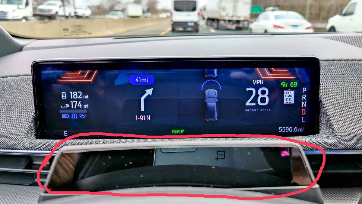Ford Mustang Mach-E This vehicle does not meet Bluecruise requirements... (Mach-E 2023) driver monitoring camera