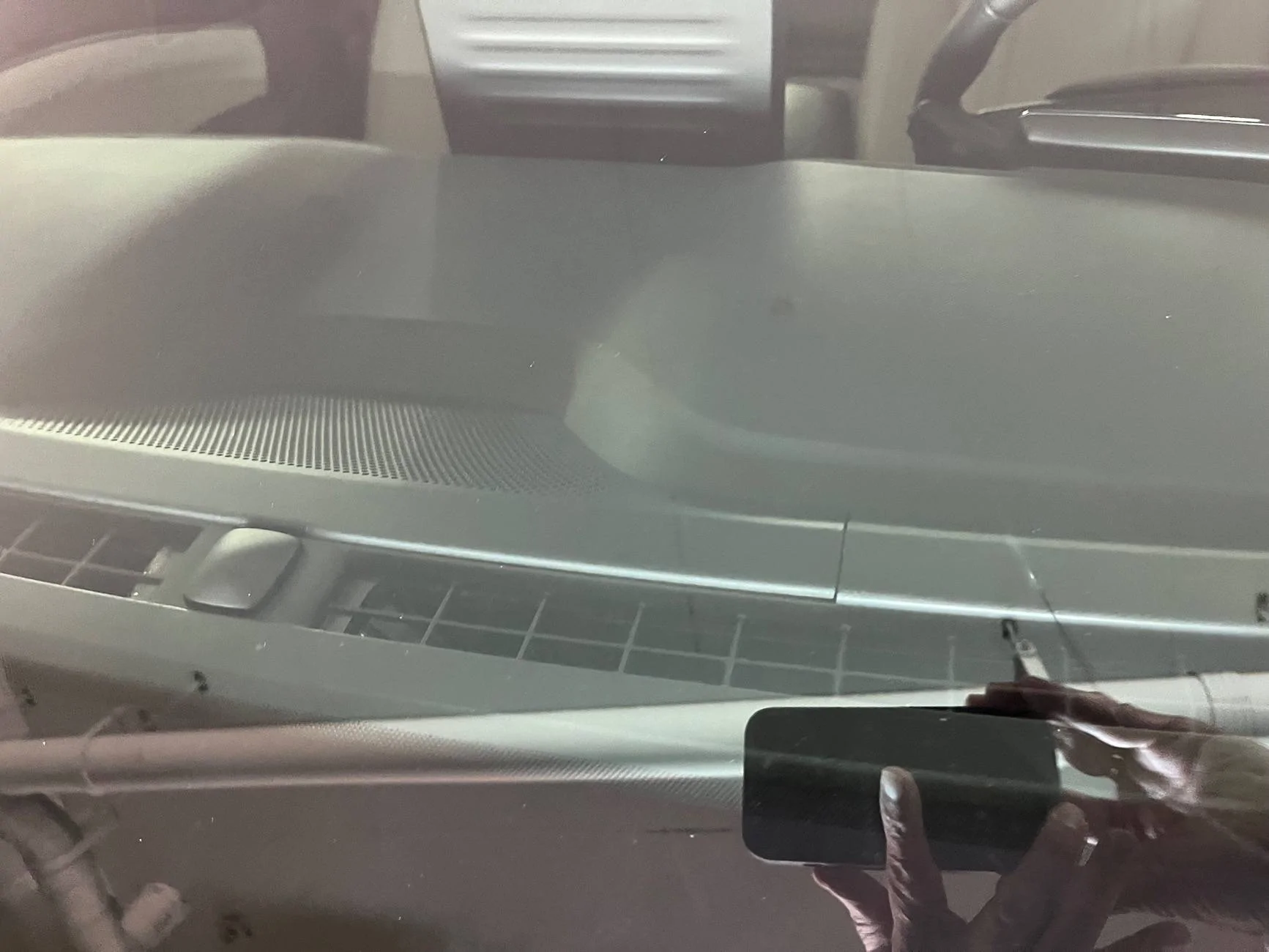Ford Mustang Mach-E Windshield cracked from bottom edge IMG_2648