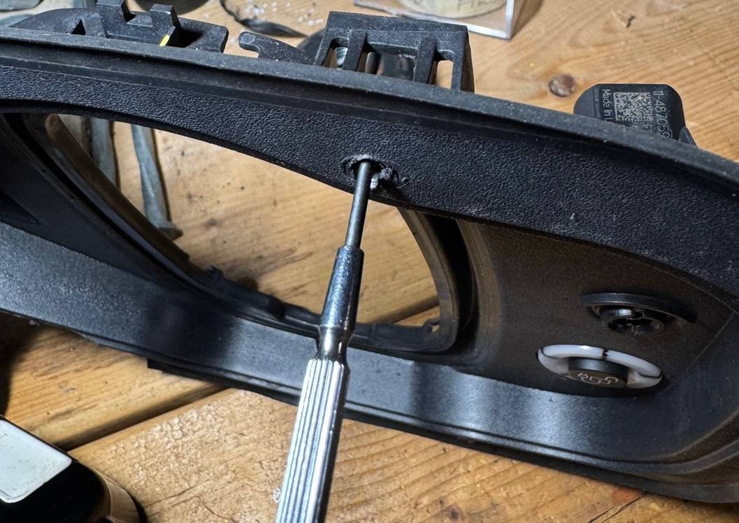 Ford Mustang Mach-E Charge port door connector replacement part? PicPost3