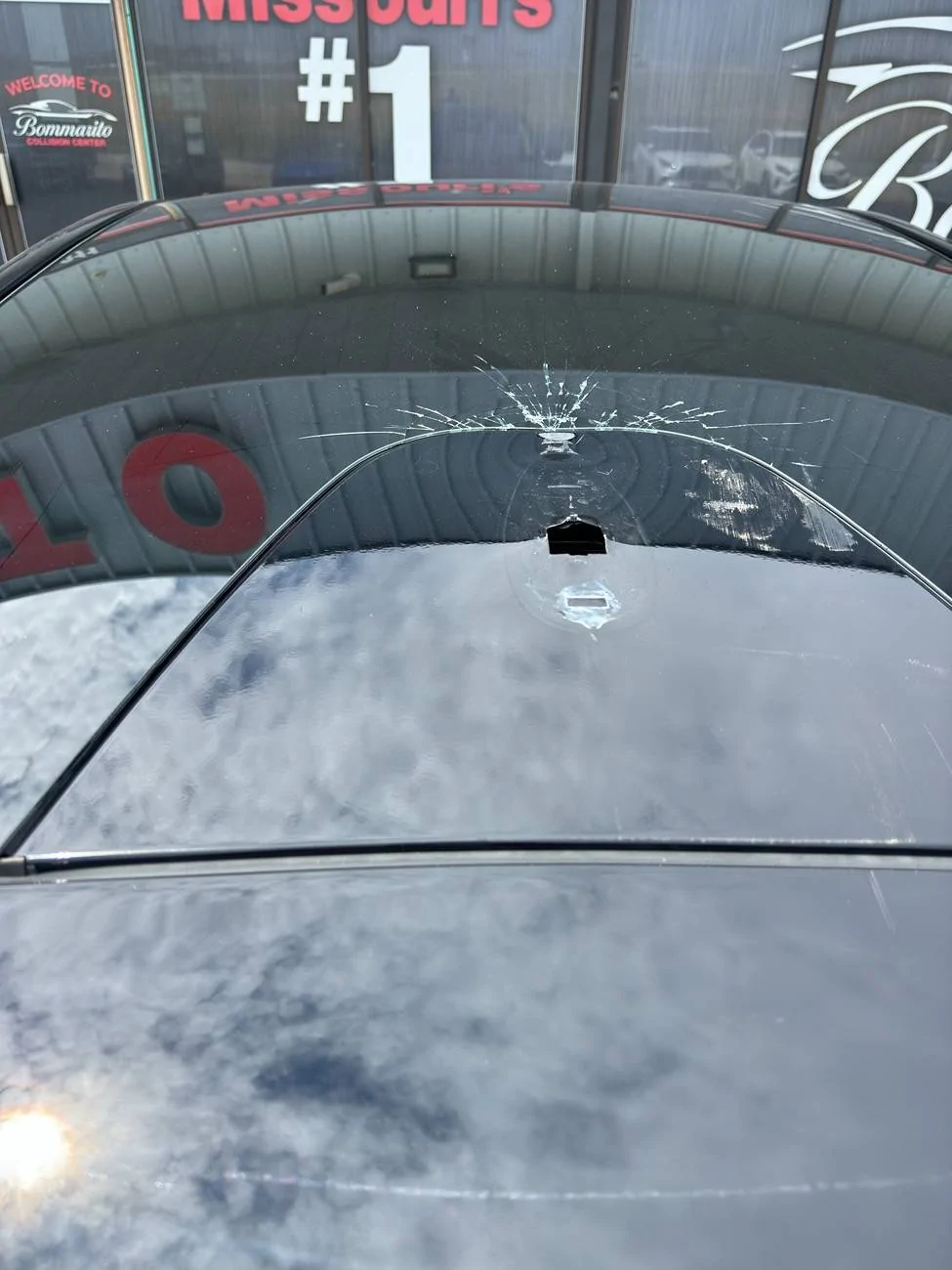 Ford Mustang Mach-E Cracked glass roof IMG_2717