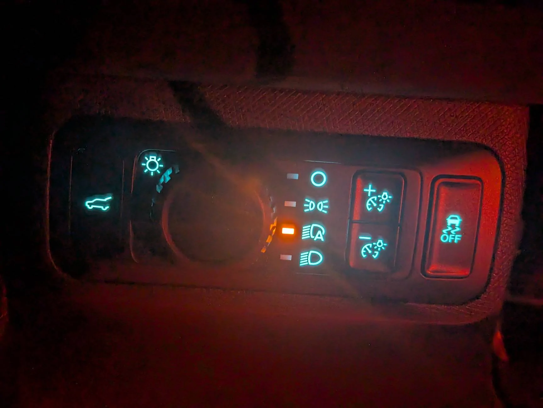 PXL_20241105_232329906.NIGHT.jpg