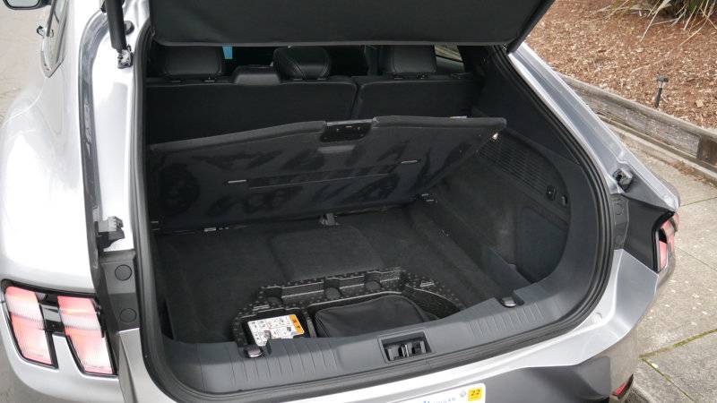 Ford Mustang Mach-E Tru's thoughts on the Mach-E from second driving experience 021-ford-mustang-mache-luggage-test-floor-open-