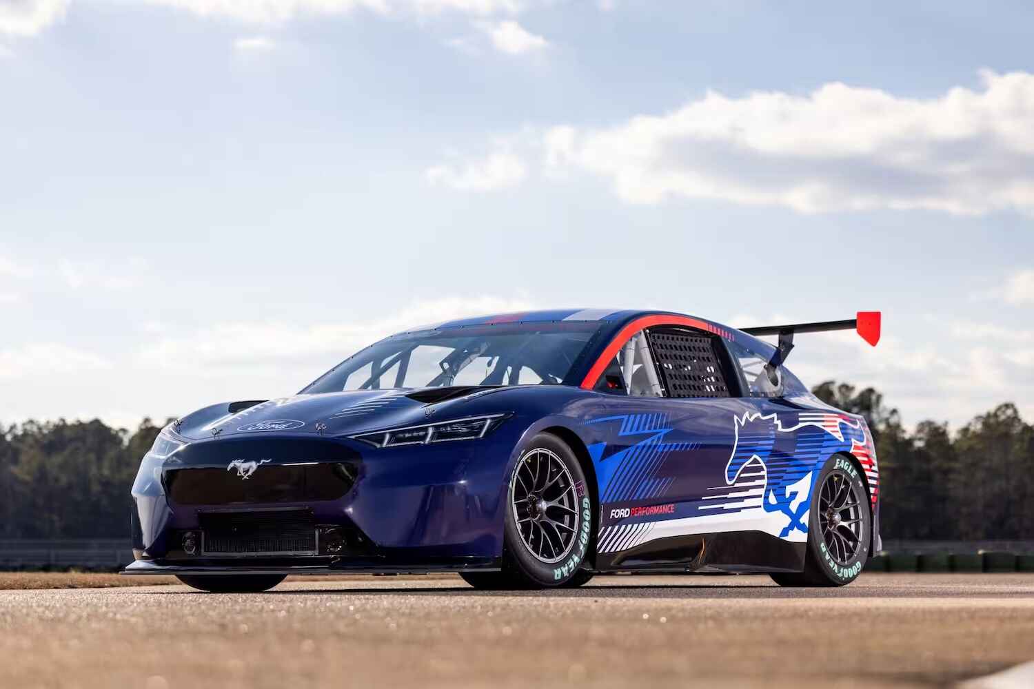 Ford Mustang Mach-E MACH-E NASCAR Race Car Prototype first look Ford-Mustang-Mach-E-NASCAR-Prototype-Exterior-001-Front-Three-Quarters
