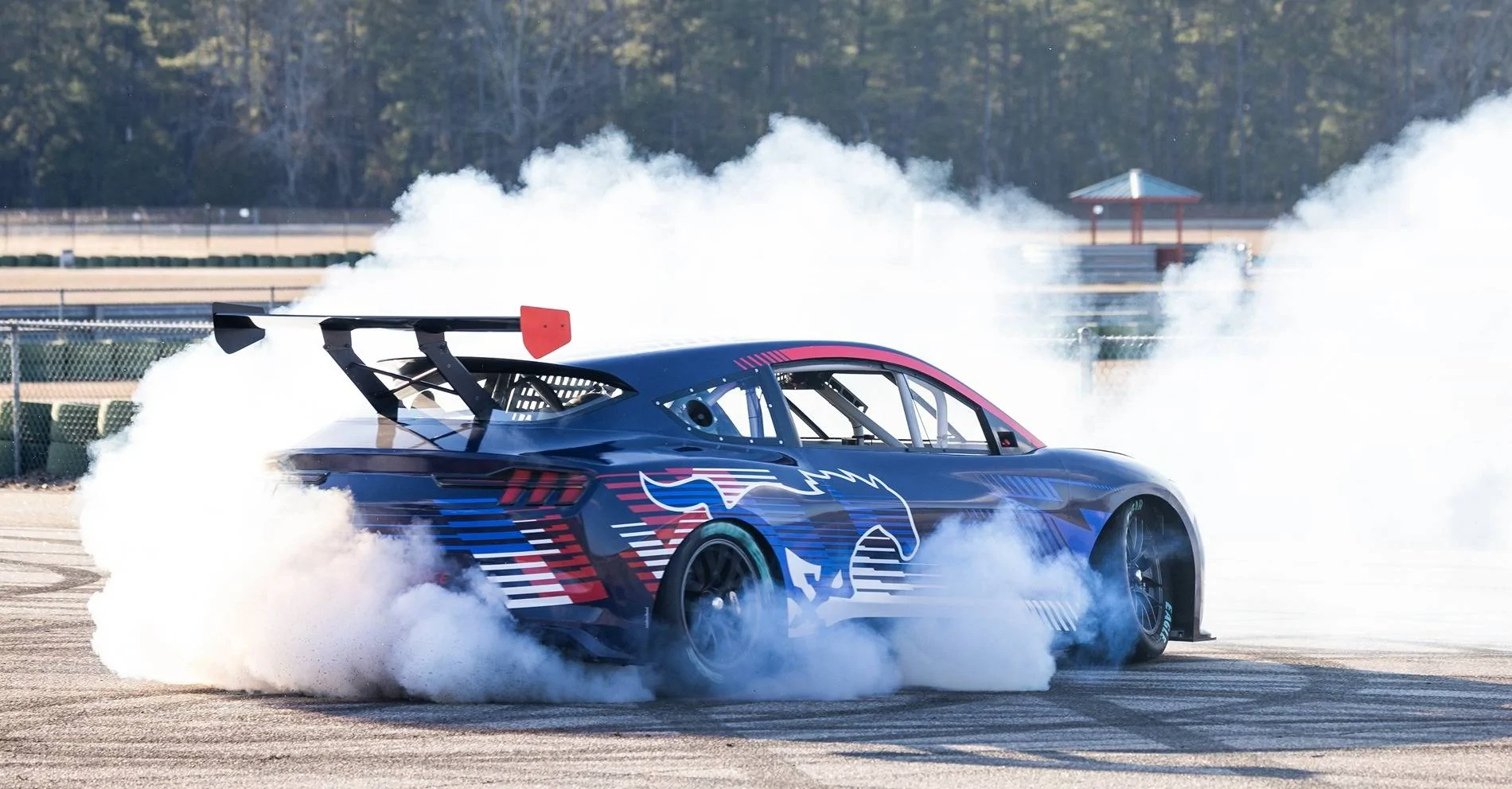 Ford Mustang Mach-E MACH-E NASCAR Race Car Prototype first look Gilnc_dWoAE8tZk