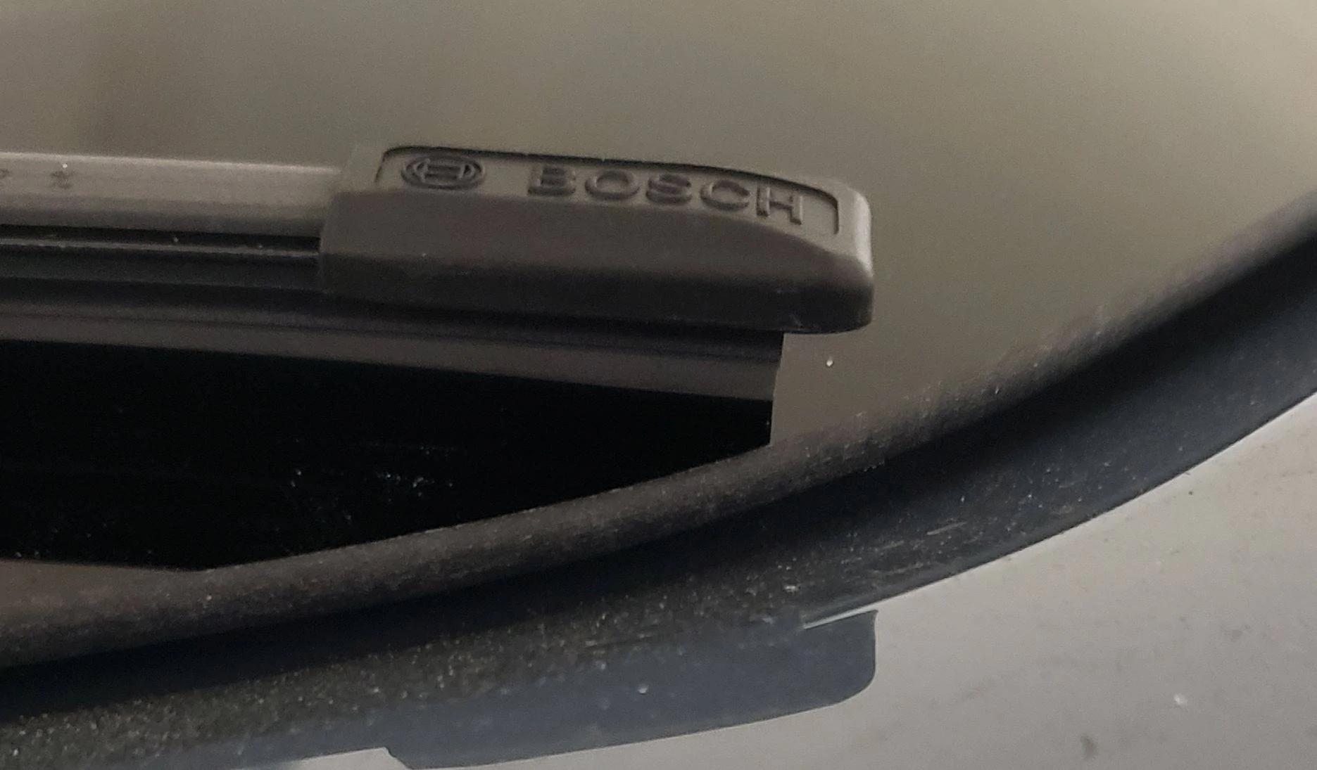 Ford Mustang Mach-E Rear Wiper glass edg