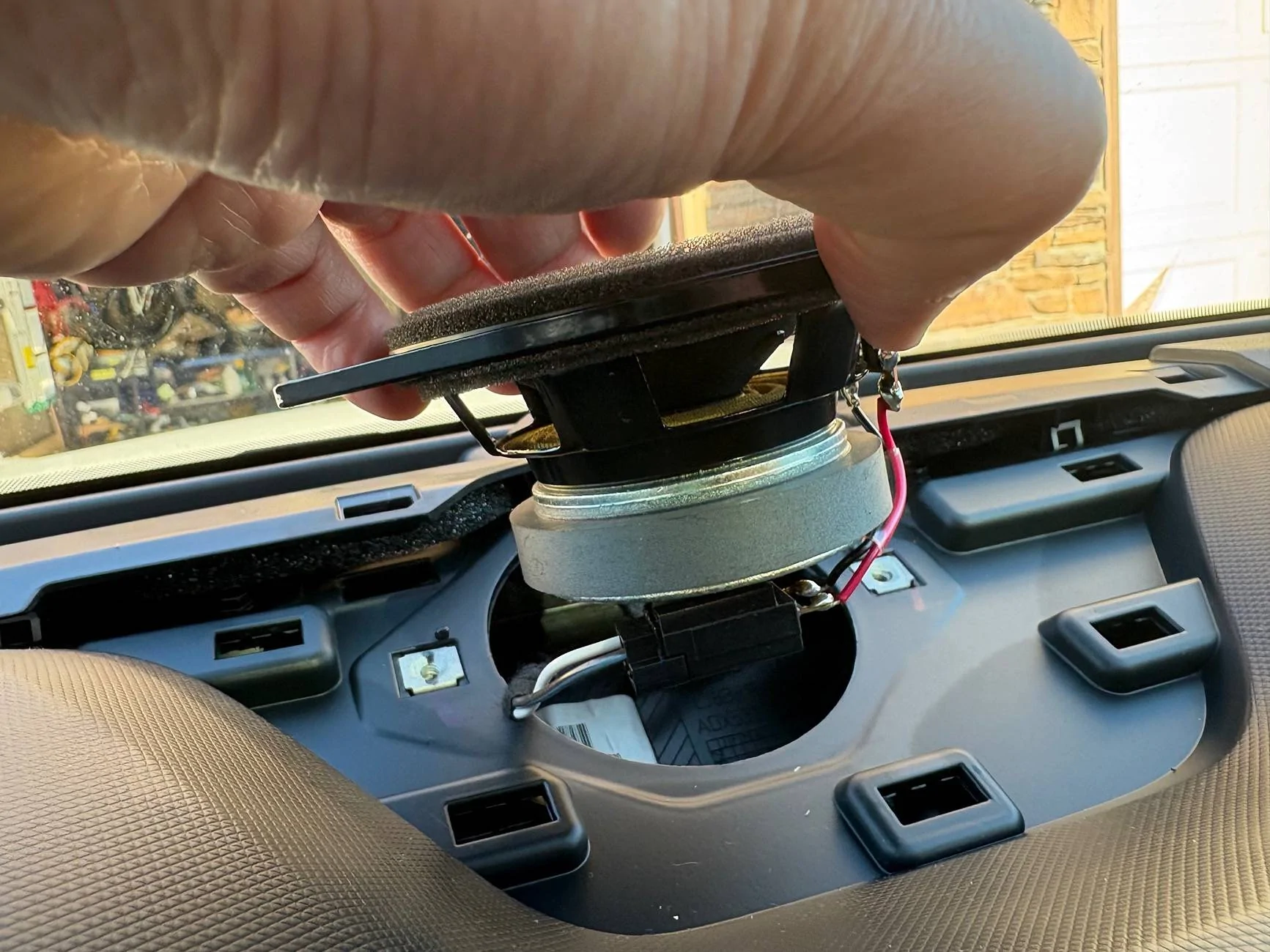 Ford Mustang Mach-E '24 B&O Audio System Harsh High End (Tweeters) IMG_4858