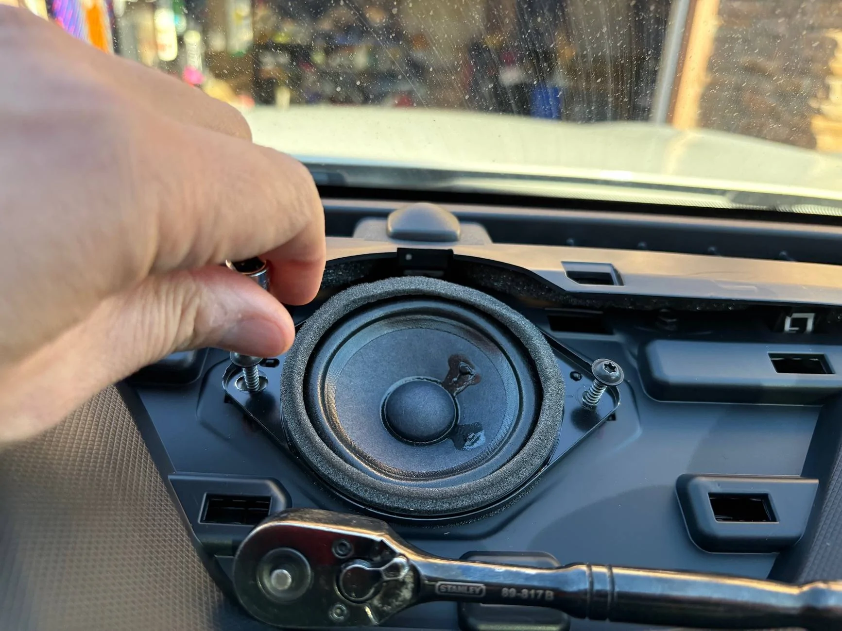 Ford Mustang Mach-E '24 B&O Audio System Harsh High End (Tweeters) IMG_4857
