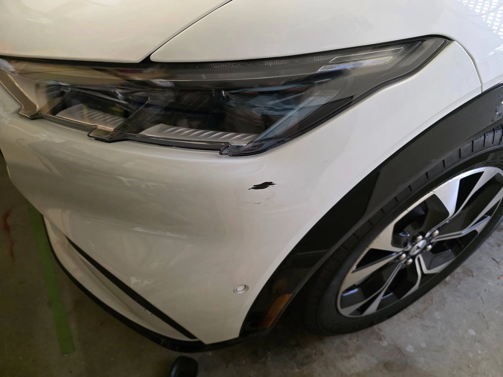 Ford Mustang Mach-E Front body panel scrape 1000018715