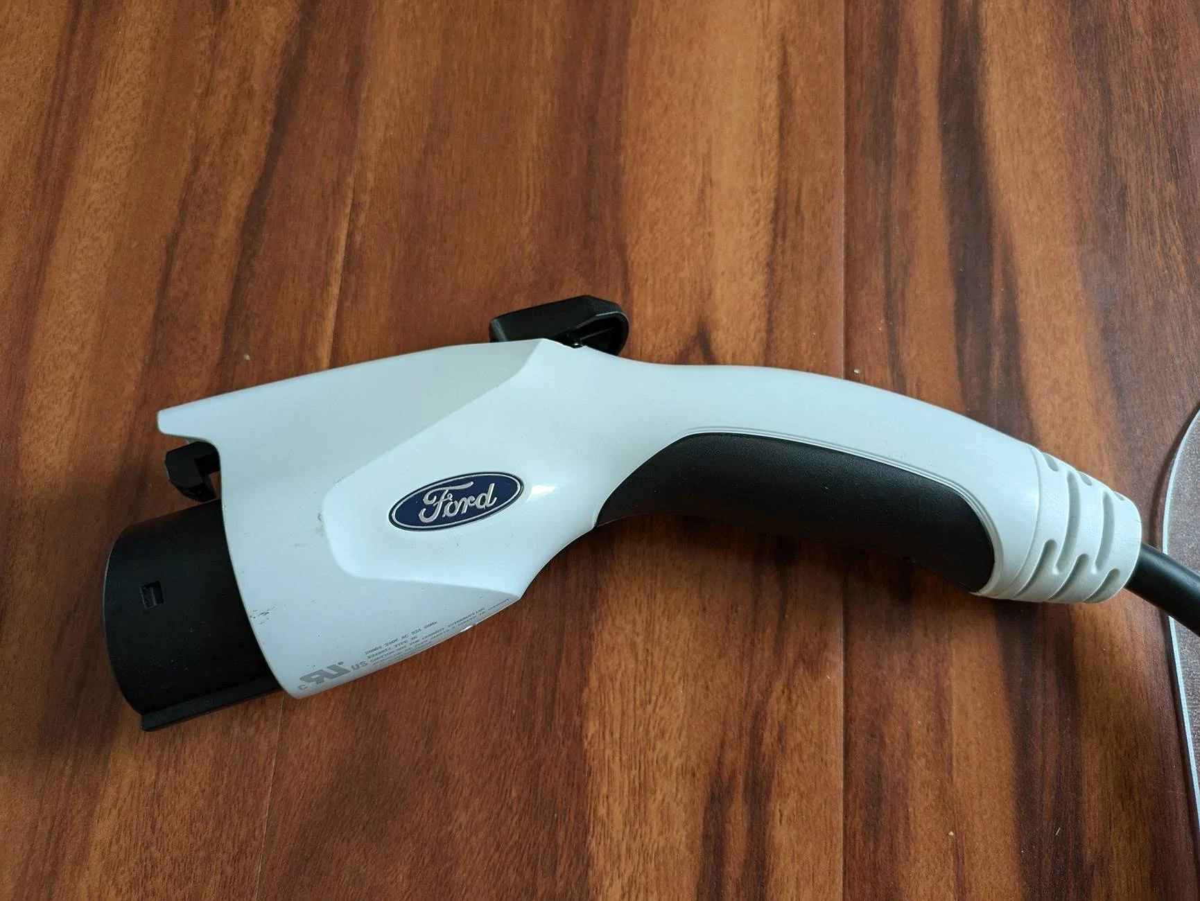 Ford Mustang Mach-E Fixing the mobile charger handle PXL_20250416_222125270