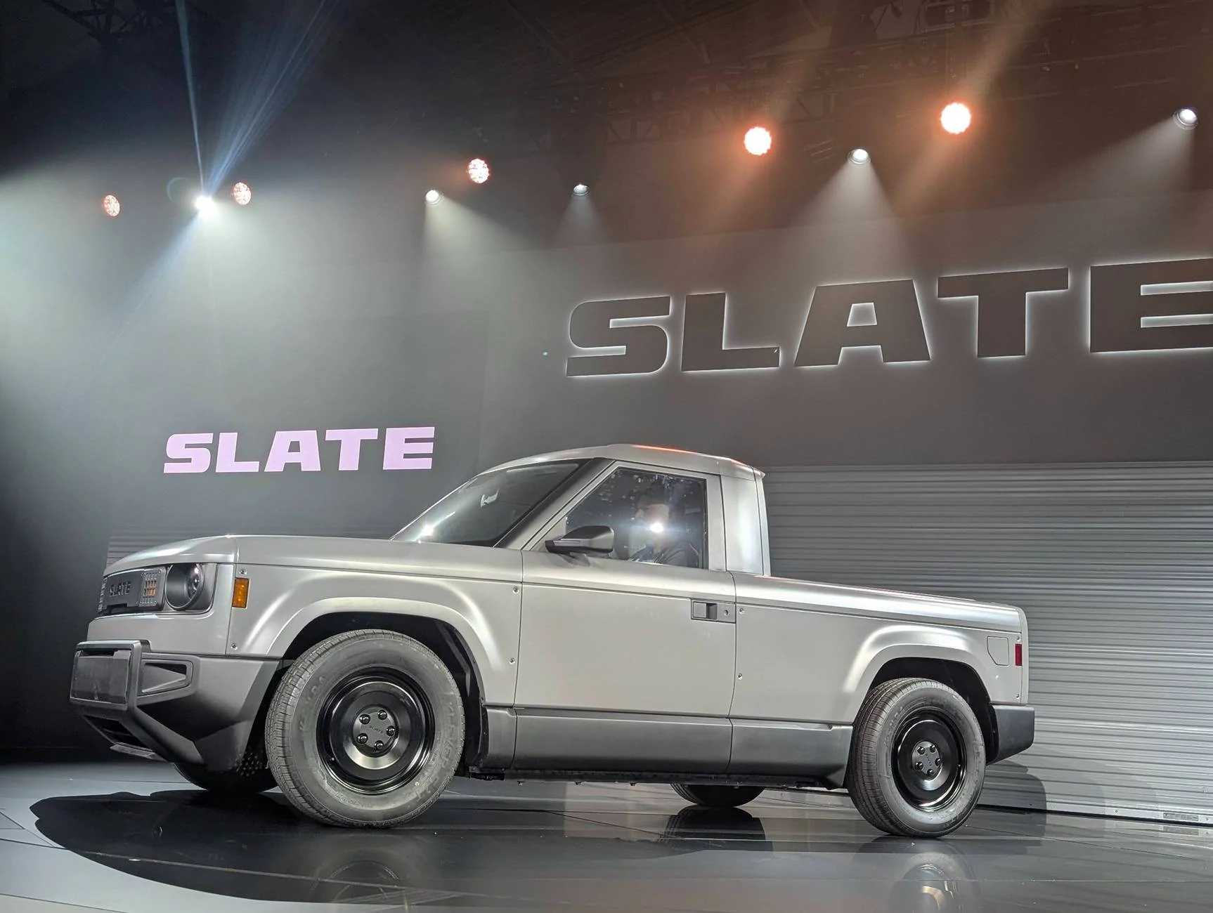 Ford Mustang Mach-E SLATE Truck debuts as a modular SUV & Pickup PXL_20250425_021423049