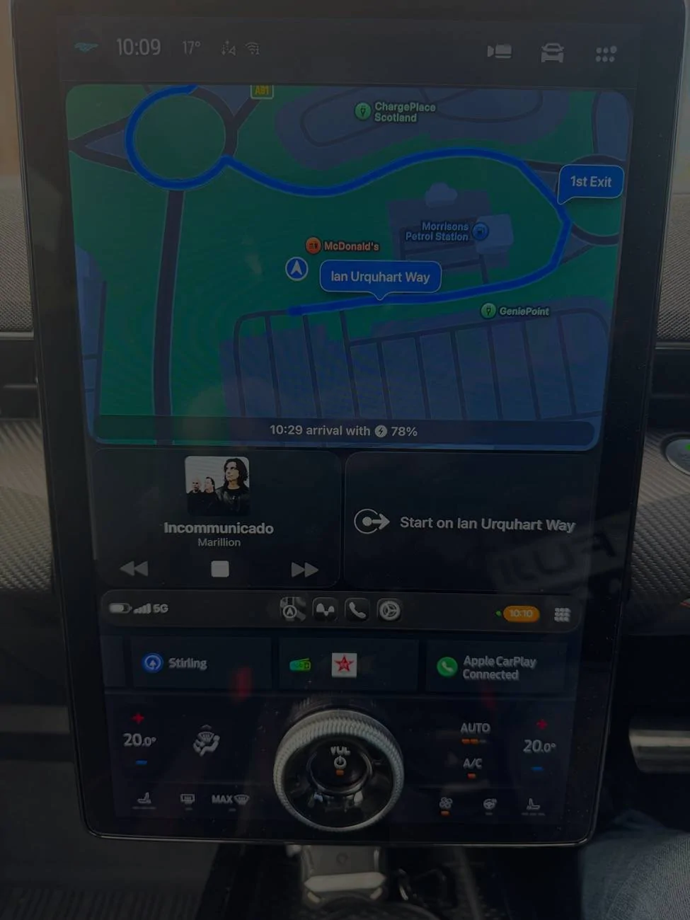 Ford Mustang Mach-E iOS 26 CarPlay on Mach-E IMG_0238
