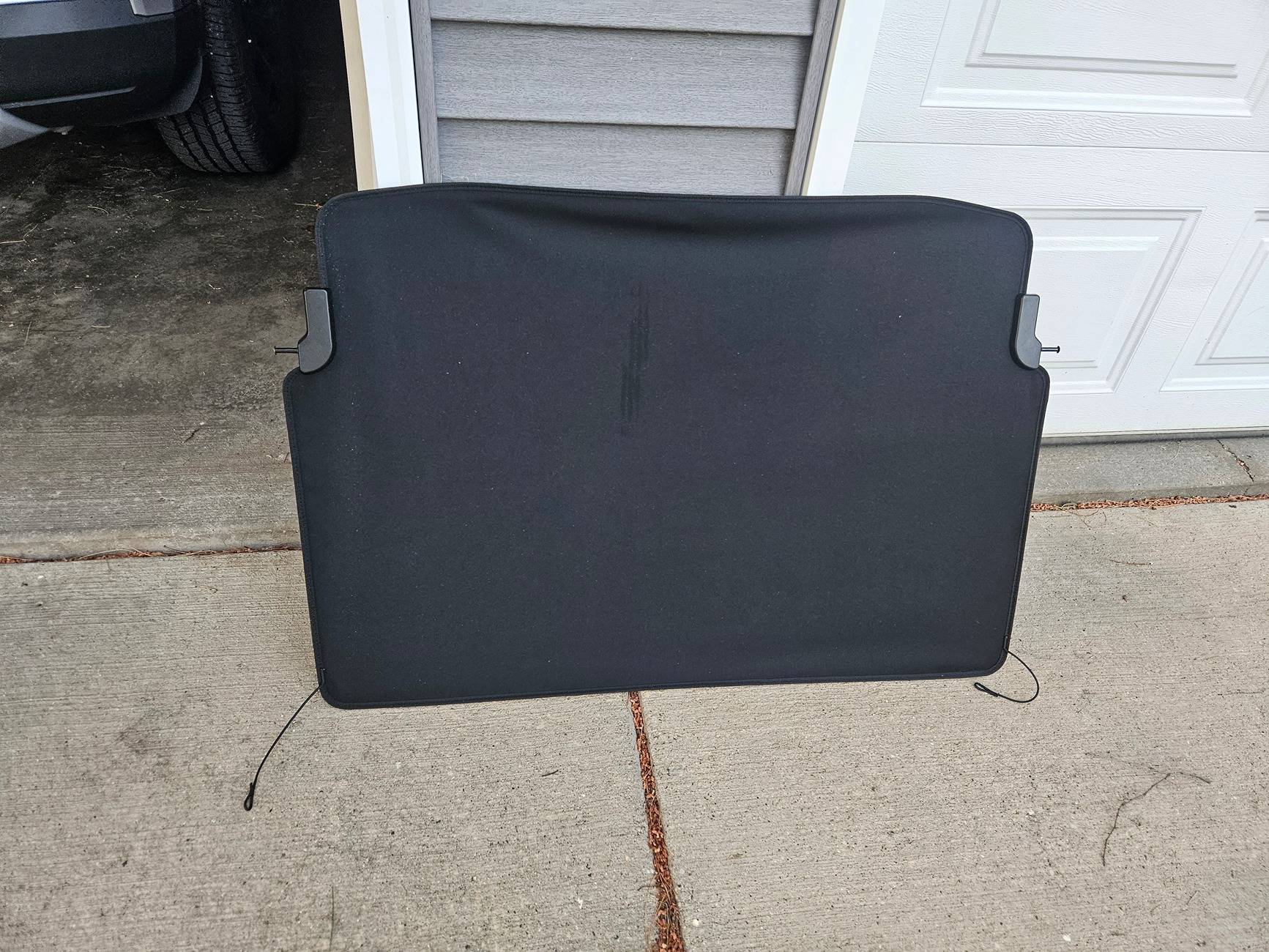 Ford Mustang Mach-E Cargo area Shade 20250621_200917