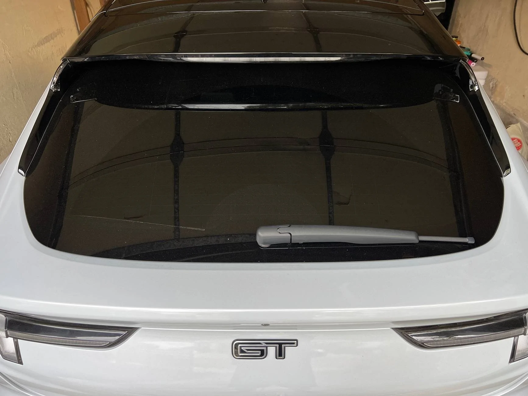 Ford Mustang Mach-E PSA: 2025 Mach-E comes with 15” rear window wiper from factory IMG_9856