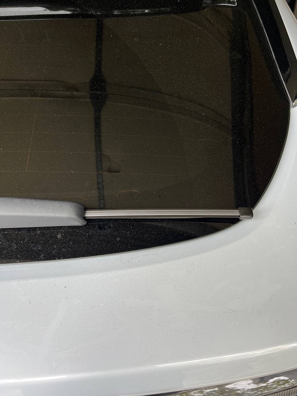Ford Mustang Mach-E PSA: 2025 Mach-E comes with 15” rear window wiper from factory IMG_9861